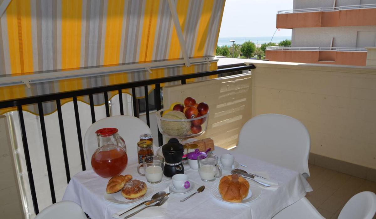 Residence Riviera Alba Adriatica Eksteriør bilde