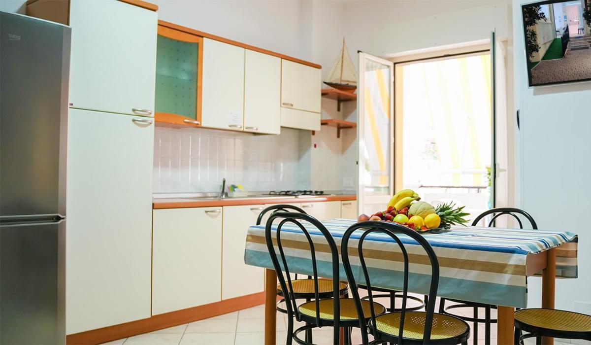Residence Riviera Alba Adriatica Eksteriør bilde