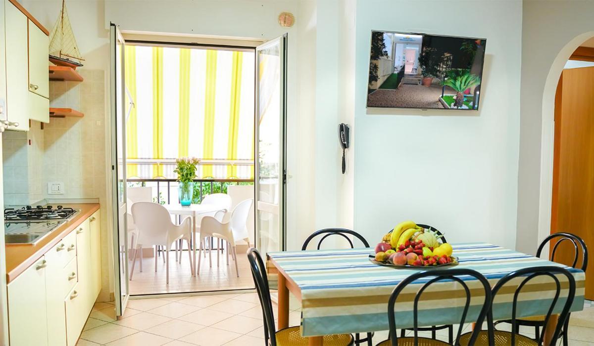 Residence Riviera Alba Adriatica Eksteriør bilde