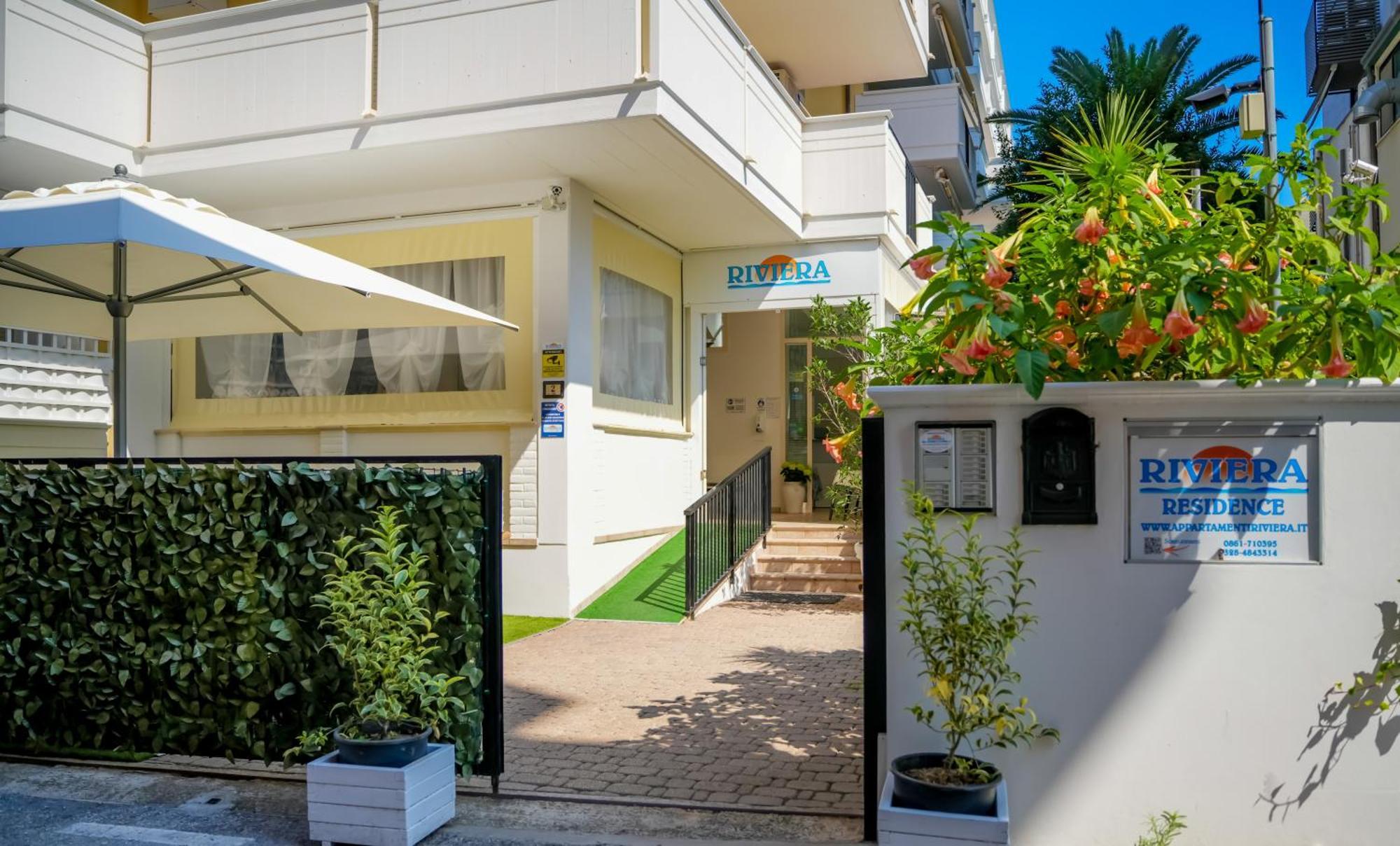 Residence Riviera Alba Adriatica Eksteriør bilde