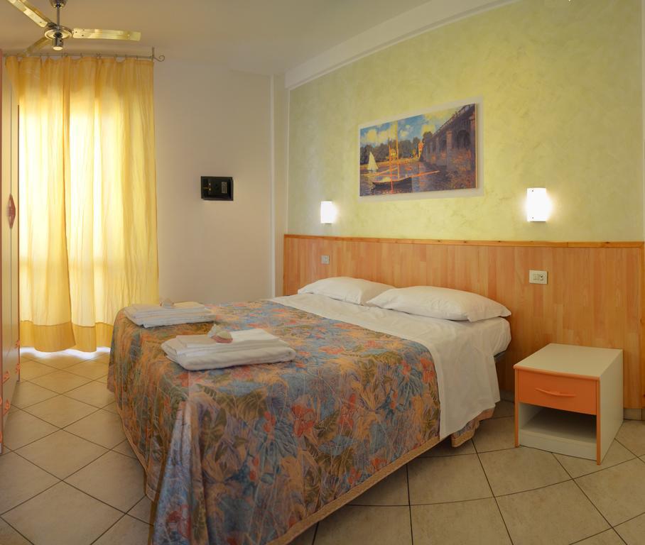 Residence Riviera Alba Adriatica Eksteriør bilde