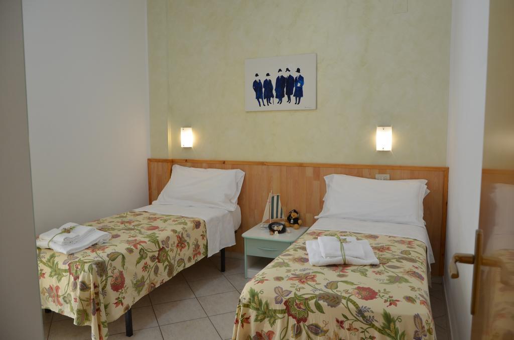 Residence Riviera Alba Adriatica Eksteriør bilde