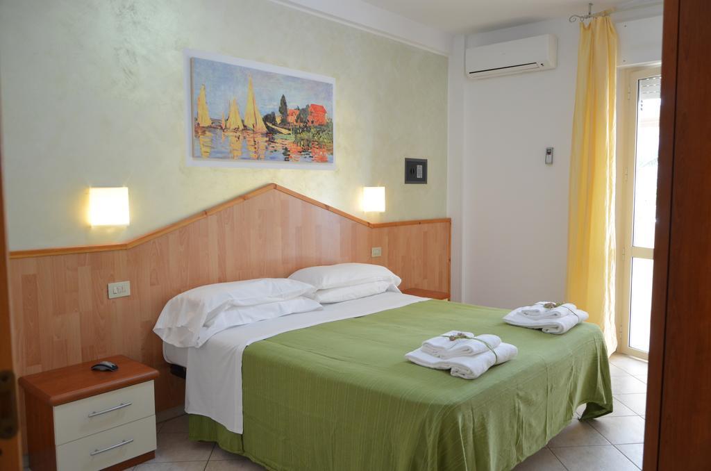 Residence Riviera Alba Adriatica Eksteriør bilde