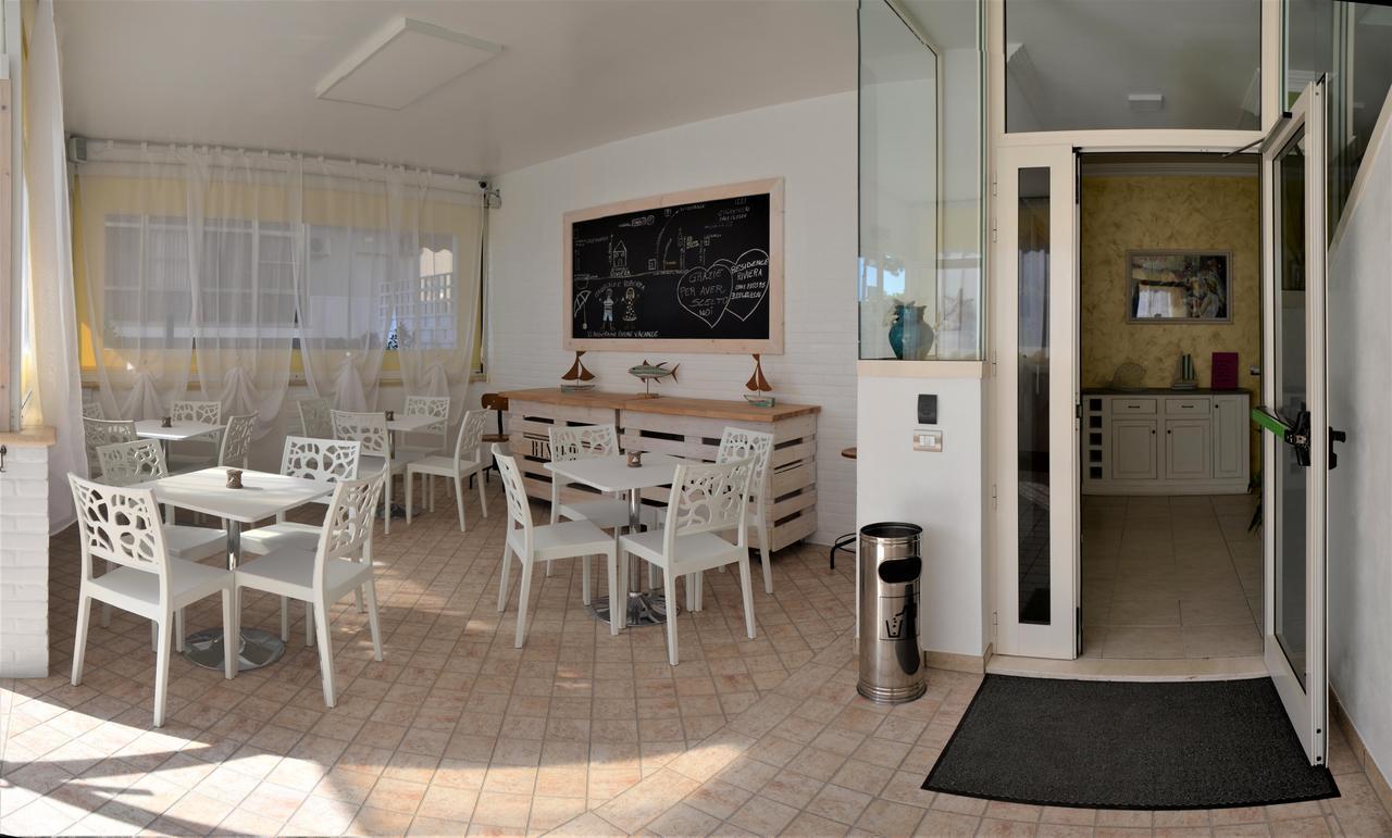 Residence Riviera Alba Adriatica Eksteriør bilde